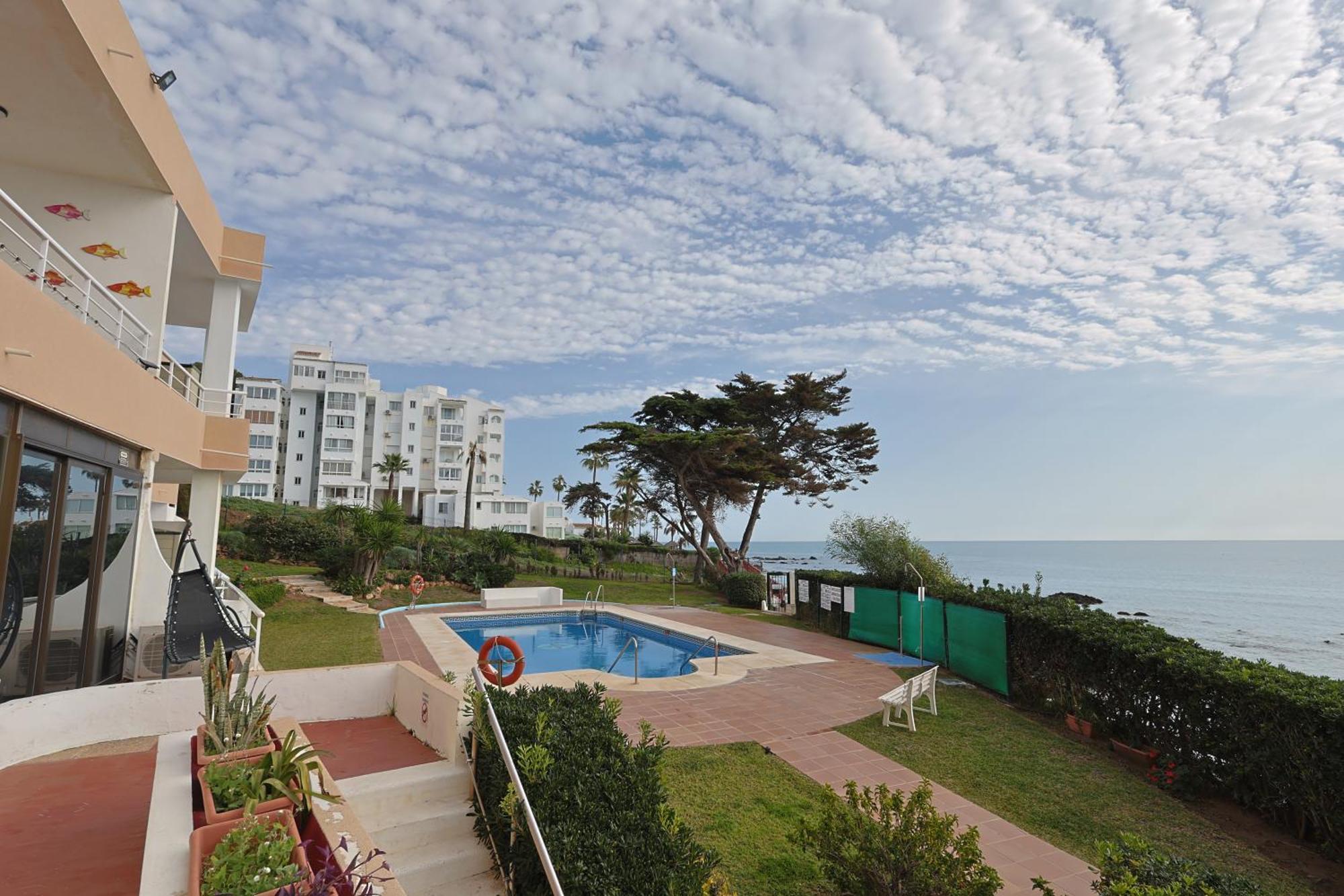 Apartamento Beachfront With Terrace And Pool *