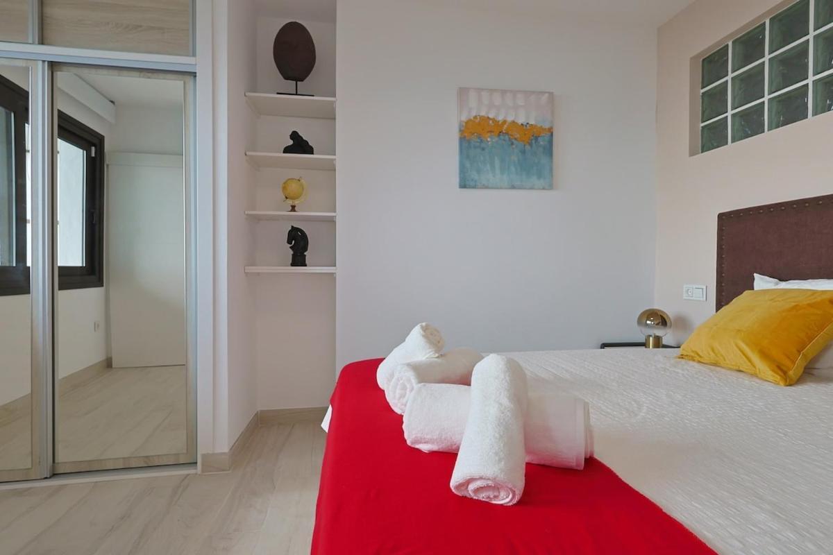 Apartamento Beachfront With Terrace And Pool