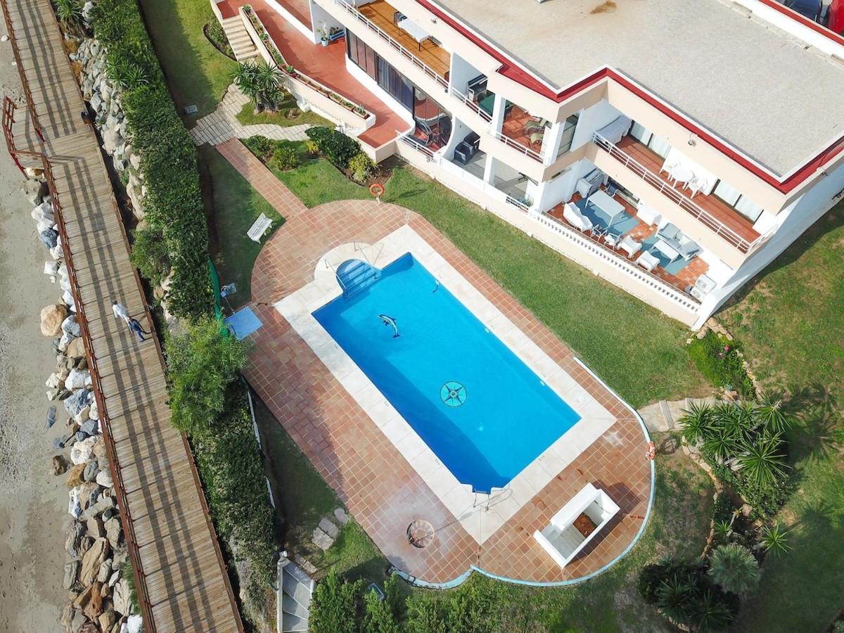 Beachfront With Terrace And Pool Málaga
